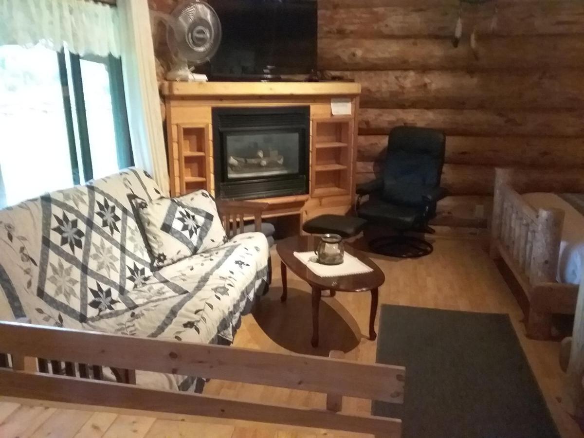 Wells Gray Guest Ranch Hotel Clearwater Bagian luar foto