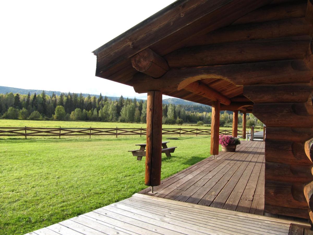 Wells Gray Guest Ranch Hotel Clearwater Bagian luar foto