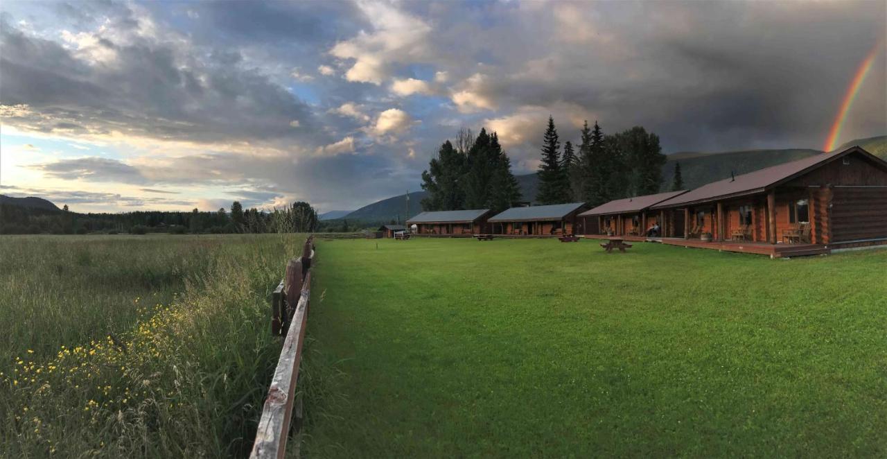 Wells Gray Guest Ranch Hotel Clearwater Bagian luar foto