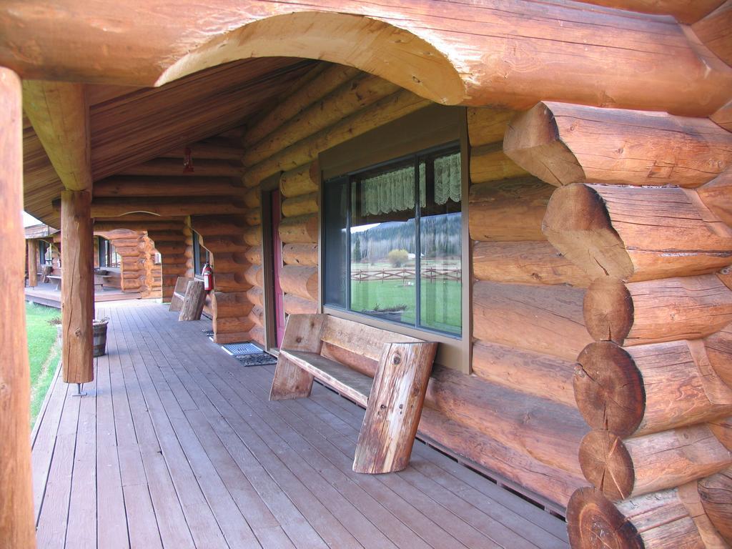 Wells Gray Guest Ranch Hotel Clearwater Bagian luar foto