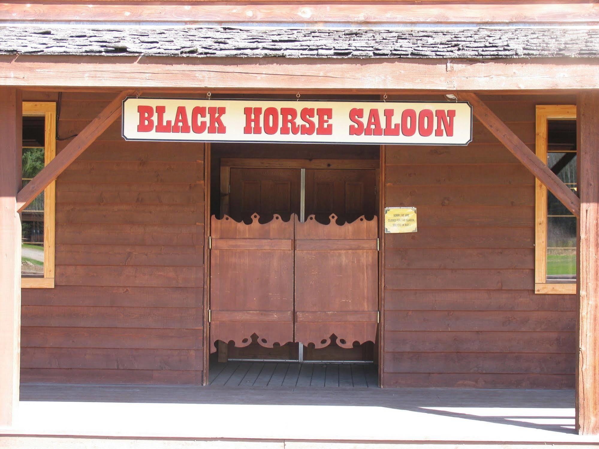 Wells Gray Guest Ranch Hotel Clearwater Bagian luar foto