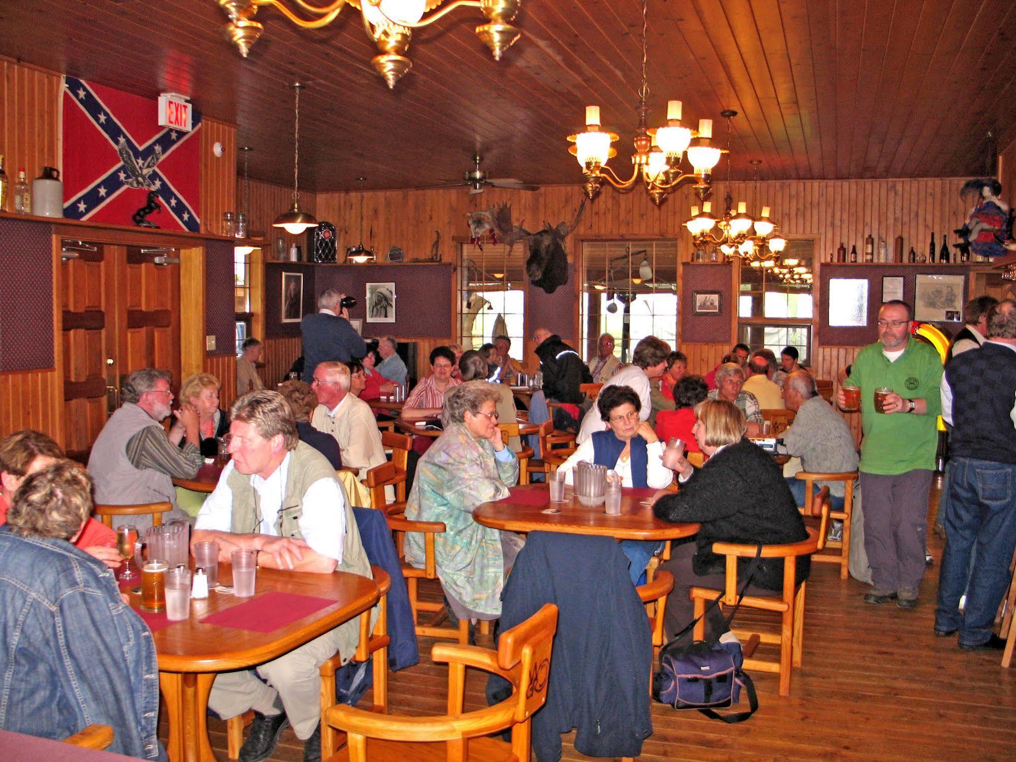 Wells Gray Guest Ranch Hotel Clearwater Bagian luar foto