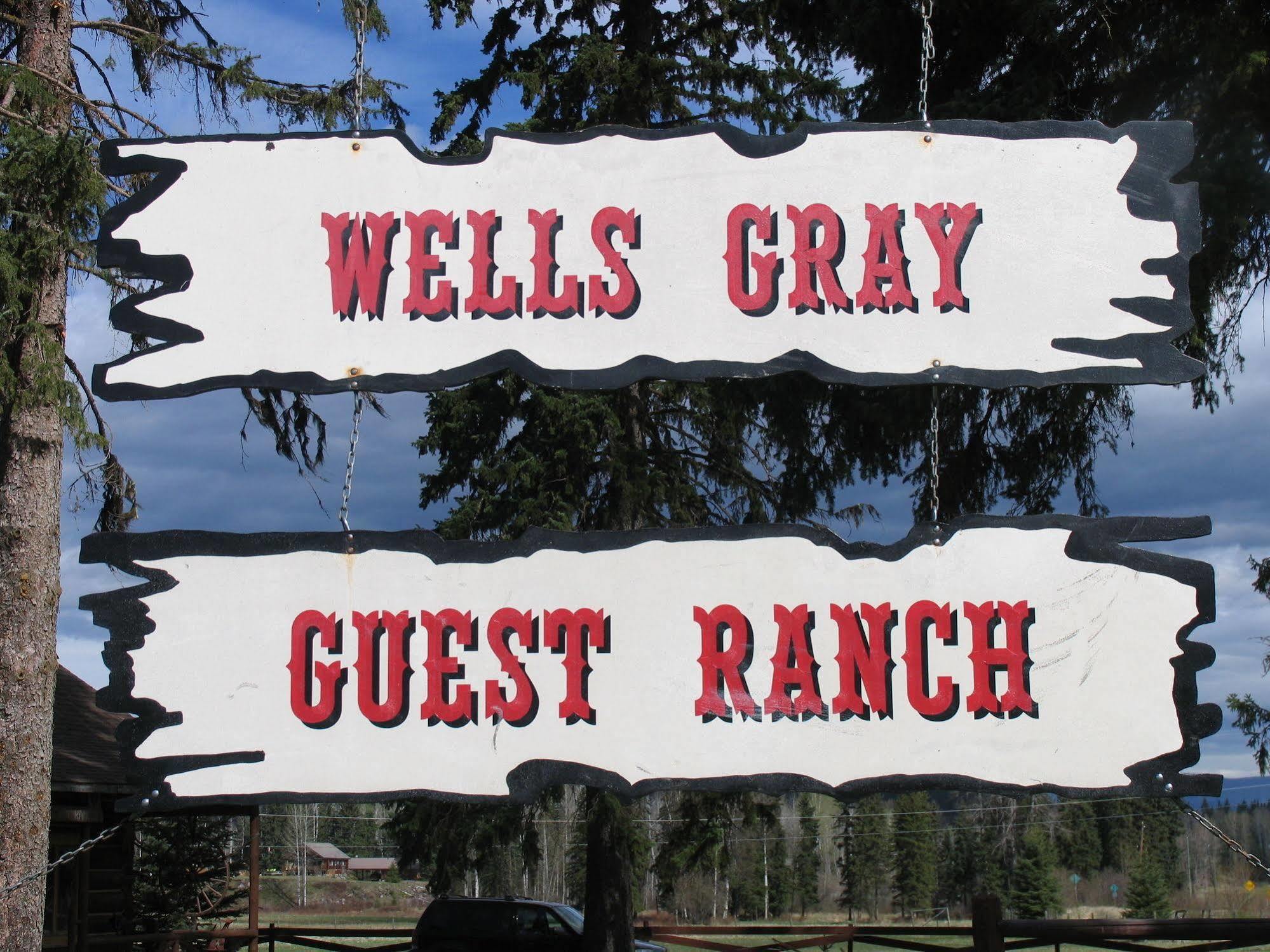Wells Gray Guest Ranch Hotel Clearwater Bagian luar foto