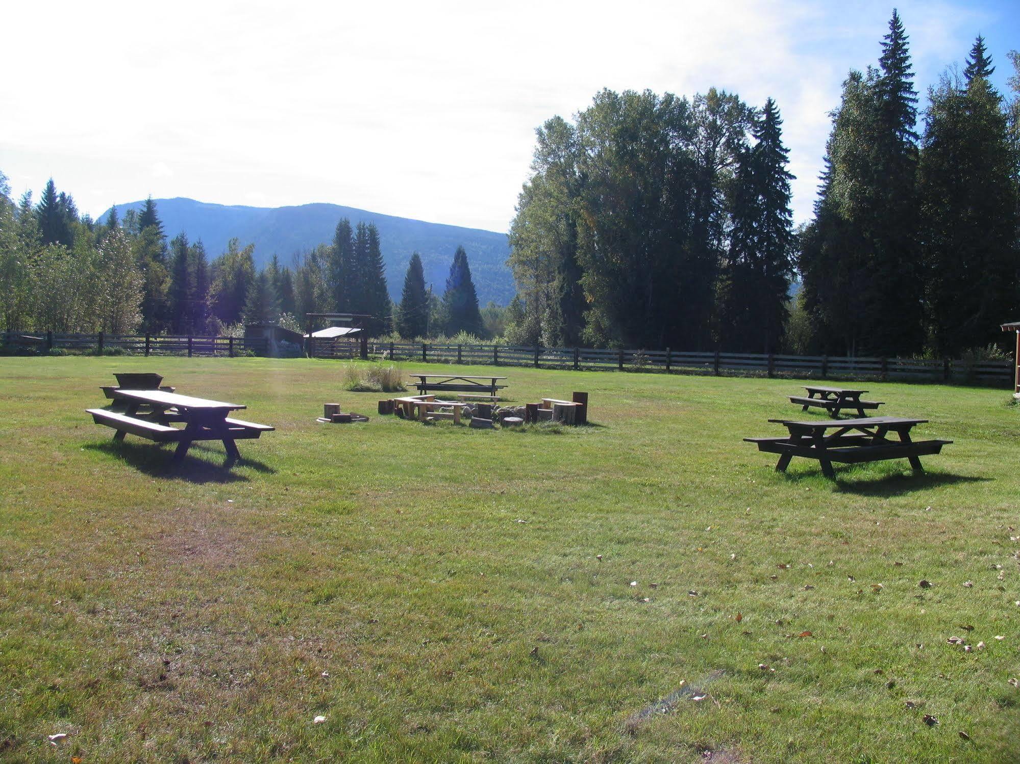 Wells Gray Guest Ranch Hotel Clearwater Bagian luar foto