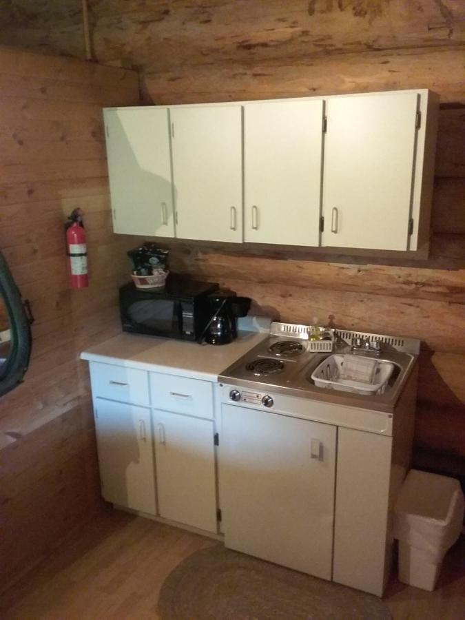 Wells Gray Guest Ranch Hotel Clearwater Bagian luar foto